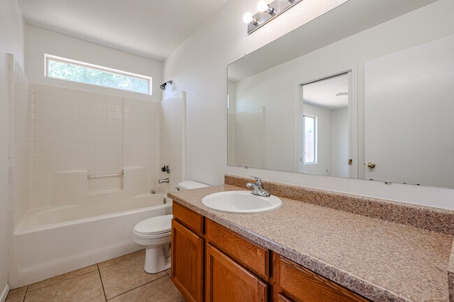 Building Photo - 1850 N 84th Ln