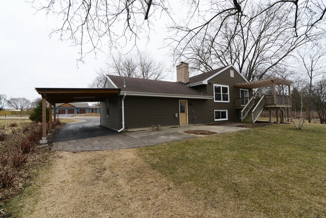 Building Photo - 1070 Center Dr