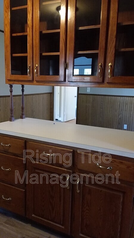 Building Photo - 900 Lynn Dale Ln