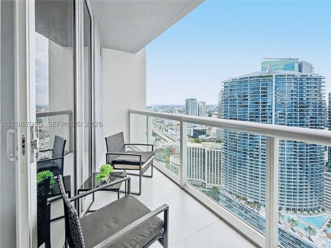 Building Photo - 475 Brickell Ave