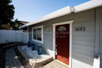 Building Photo - 1693 Goodwin St
