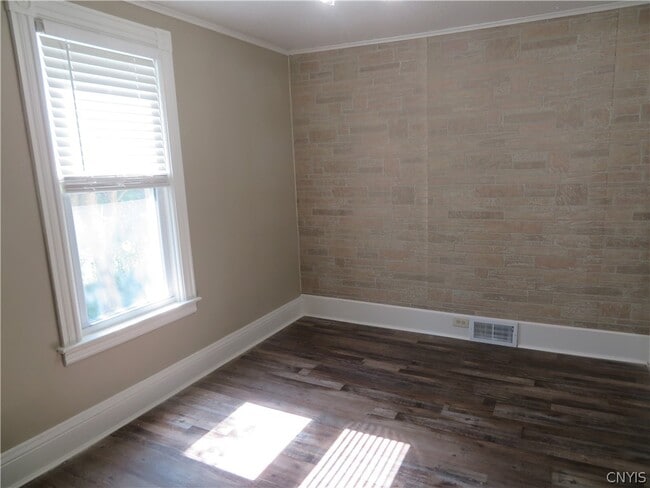 Building Photo - 308 Hartford Pl