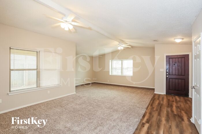 Building Photo - 4817 Crest Dr