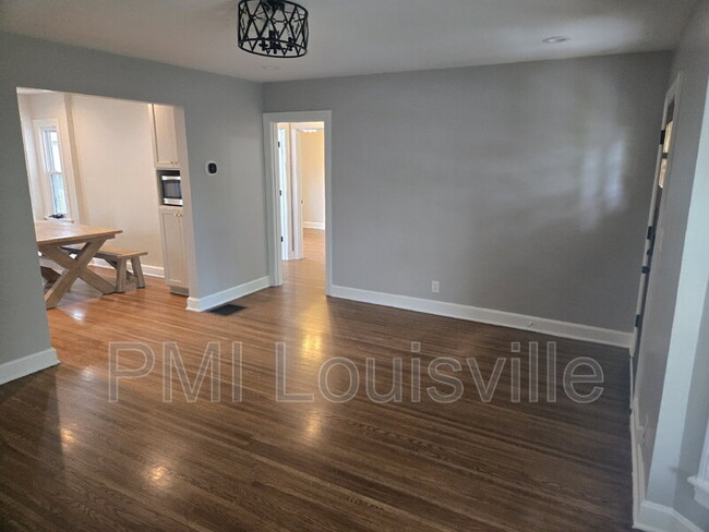 Building Photo - 4224 Briarwood Rd