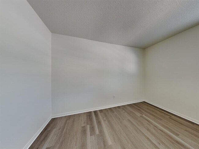 Building Photo - 14815 Cygnus Ct