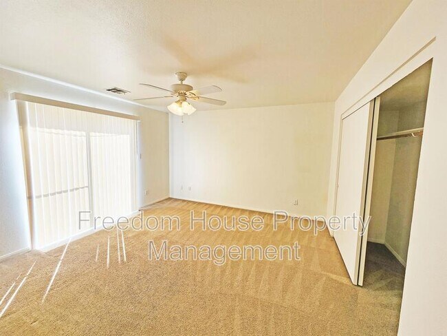 Building Photo - 2341 E Calvada Blvd