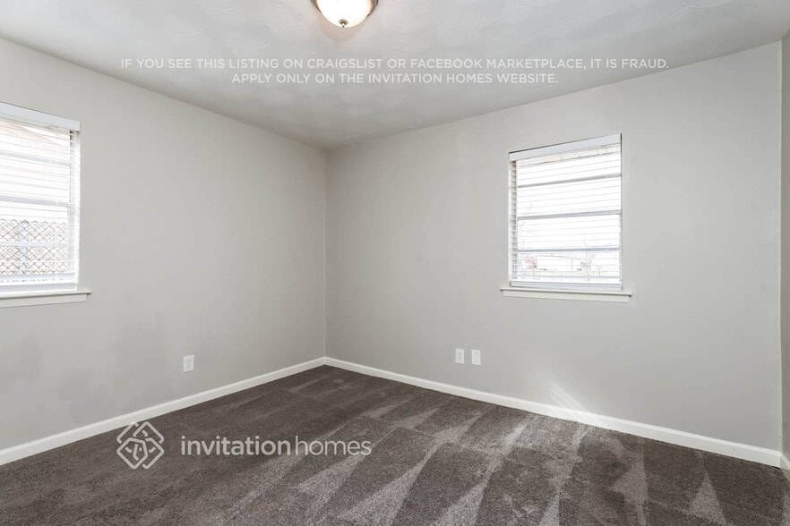 Building Photo - 2301 Narobi Pl