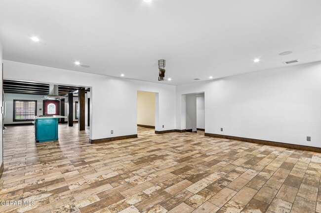 Building Photo - 7716 Wenda Dr