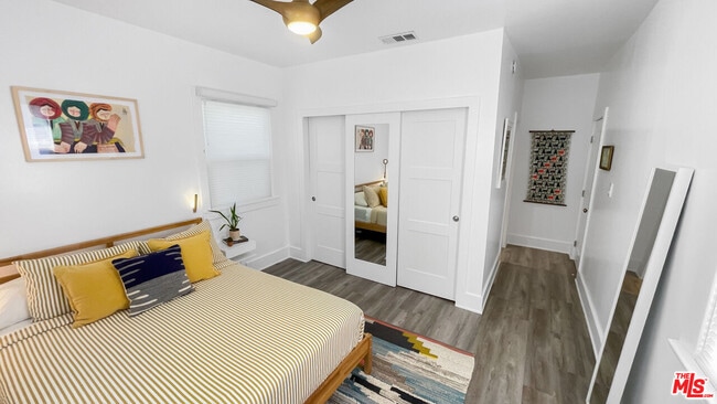 Building Photo - 3489 2nd Ave