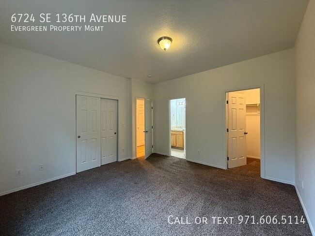Building Photo - 6724 SE 136th Ave