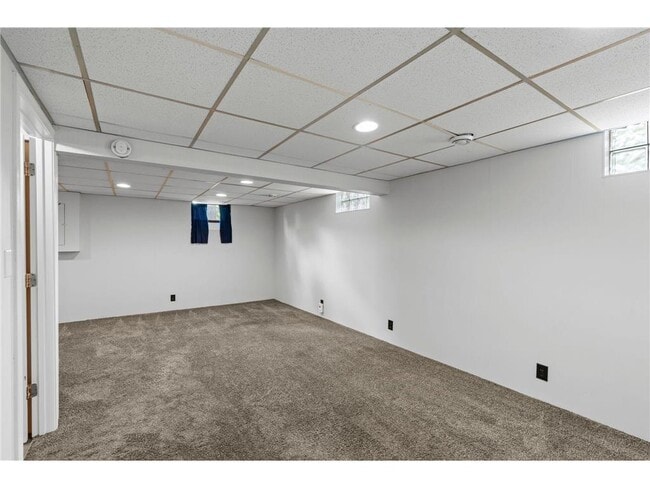Building Photo - 1435 Englert Rd