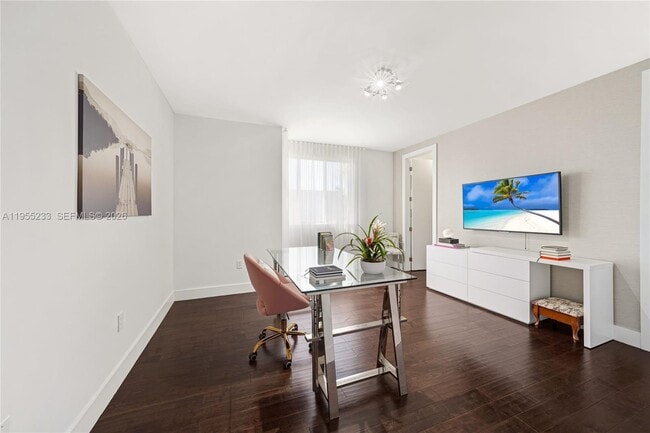 Building Photo - 7515 NW 99th Ave