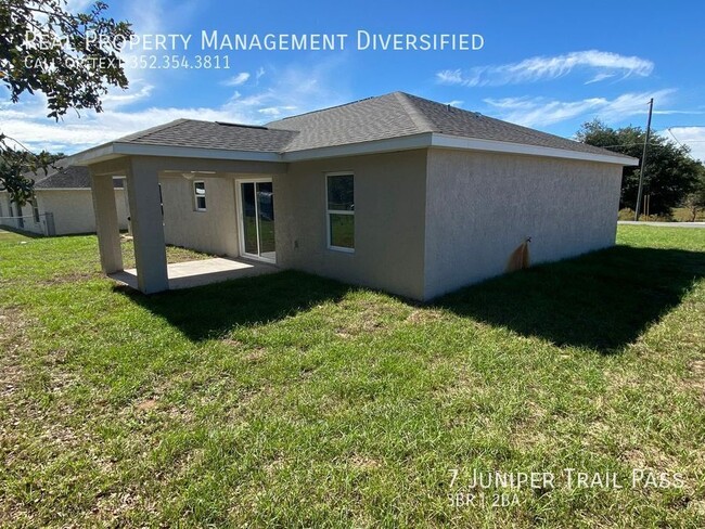 Building Photo - Desirable SE Ocala Neighborhood 3/2/2 **Wo...