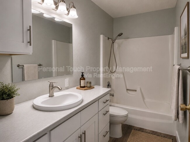 Building Photo - 214 5th St NW