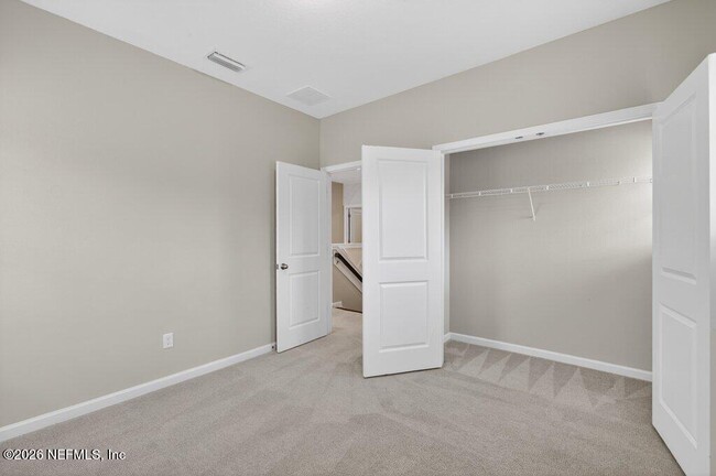 Building Photo - 21 Yardley Ct