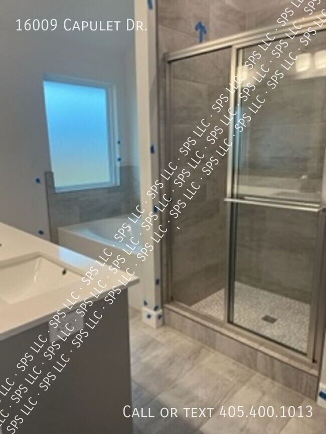 Building Photo - 16009 Capulet Dr