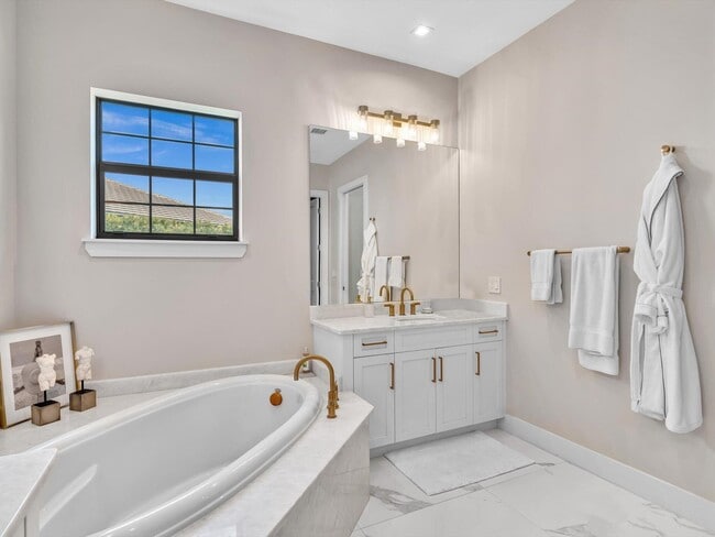 Building Photo - 3029 Bellflower Cir