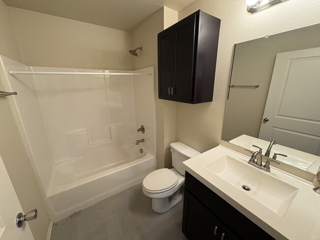 Building Photo - 2203 N Atlanta Ct