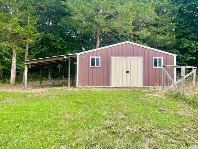 Building Photo - Unique 4 Bedroom Home on Dead-End Road w/ 6 Acres