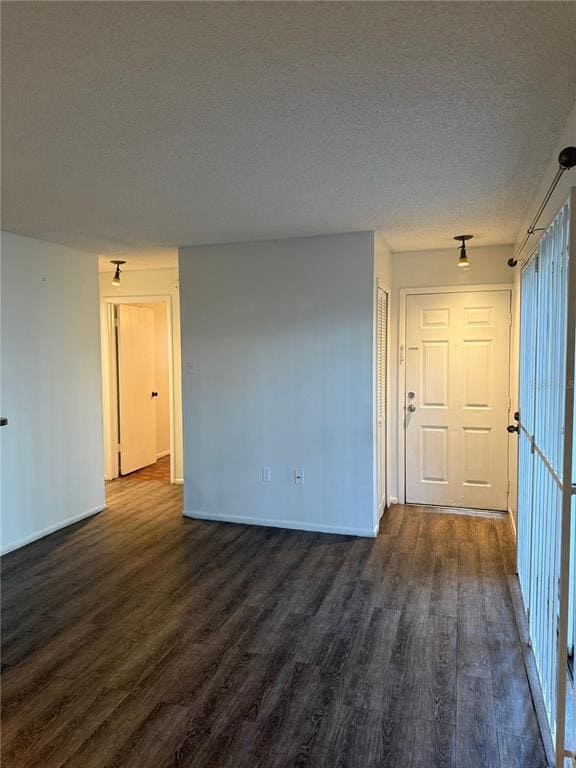 Building Photo - 3827 Bay Club Cir