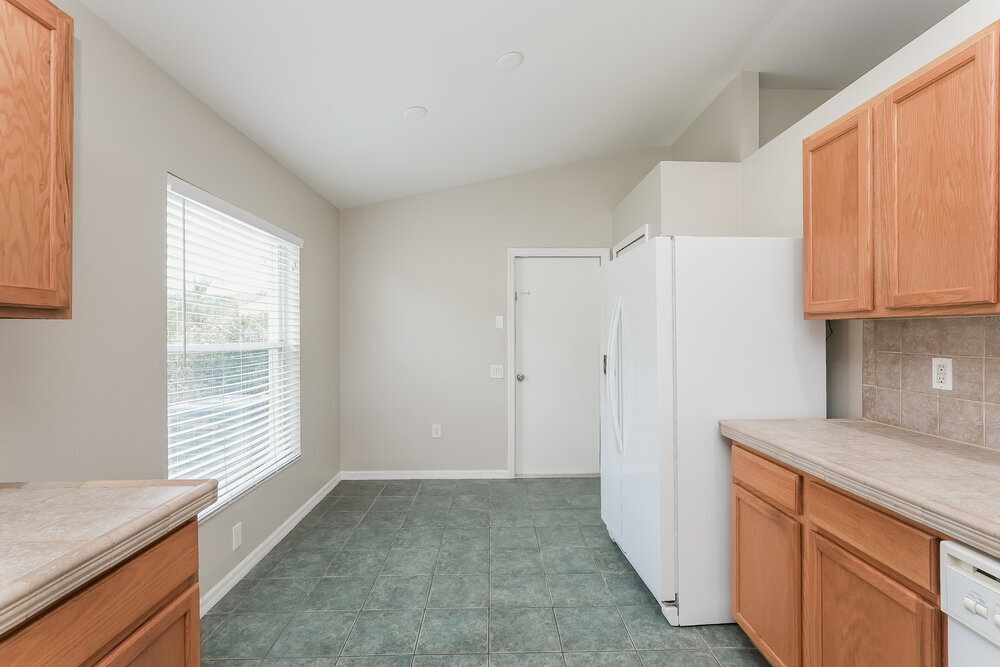 Building Photo - 926 Summer Breeze Dr