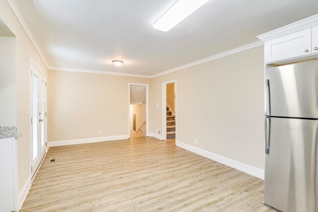 Building Photo - 2572 Glenrock Dr