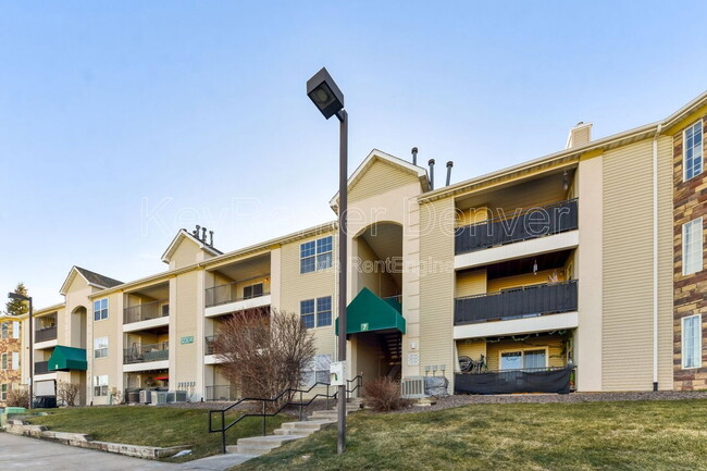 Building Photo - 12304 W Cross Dr