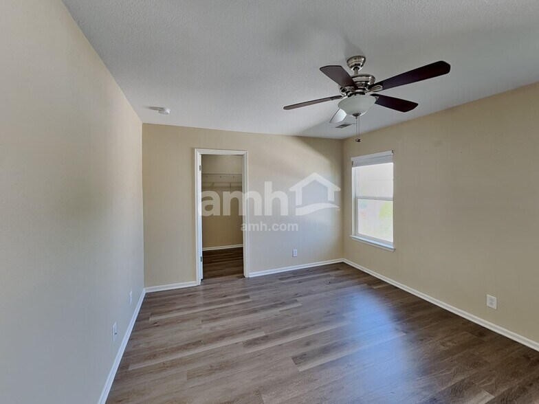 Building Photo - 5568 Joplin St