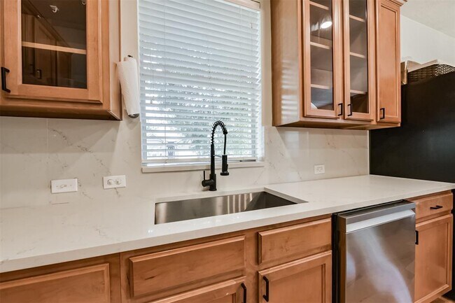 Building Photo - 18307 Wild Lilac Trail