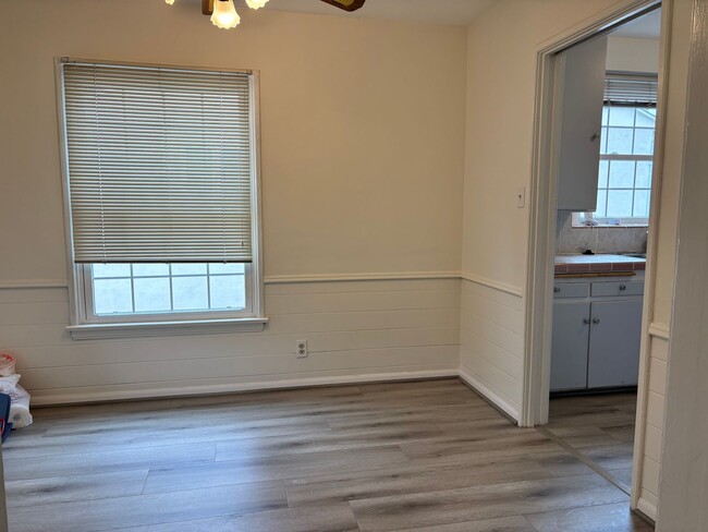 Building Photo - Charming Sherman Oaks Home!