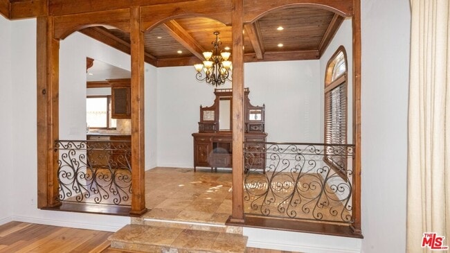 Building Photo - 12841 Landale St