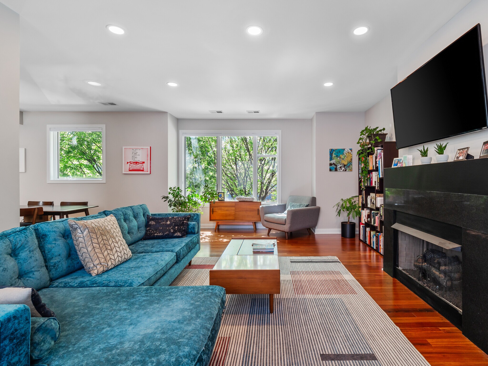 Building Photo - 1471 Lindazzo Ave