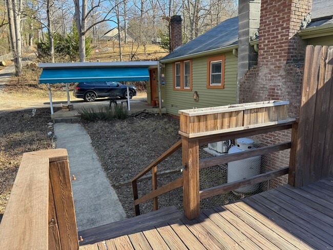Building Photo - East AVL - Studio Apartment, Large Deck, Winter Views!