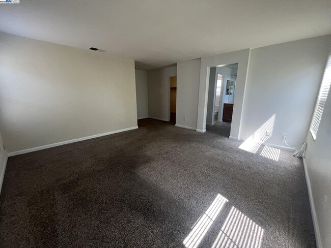 Building Photo - 3127 Puffin Cir