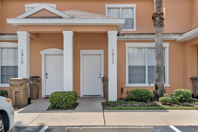 Building Photo - 3-Bedroom Townhome with Private Pool | Mas...