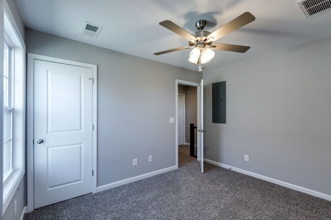Building Photo - 1 Year of FREE Alarm Monitoring! 3 Bedroom with 2 Baths!