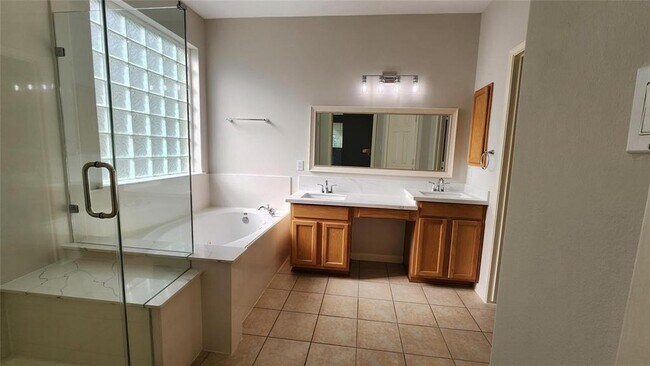 Building Photo - 24831 Red Bluff Tr