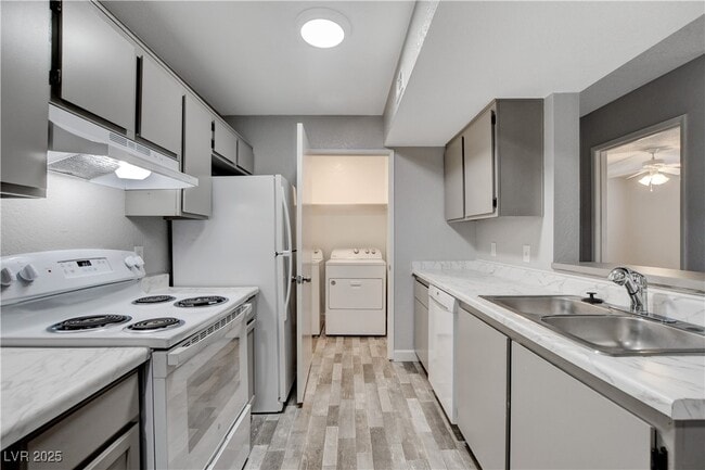 Building Photo - 5260 Mission Monterey Ln