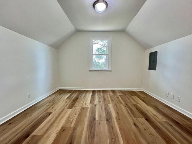 Building Photo - 1405 Brenner Ct