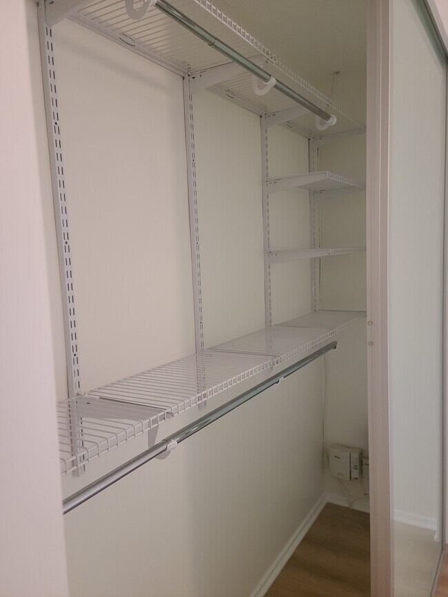 Building Photo - 734 Ashland Ave