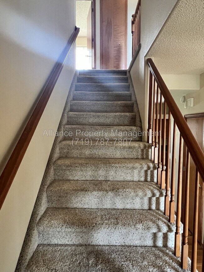 Building Photo - 6944 Lost Springs Dr