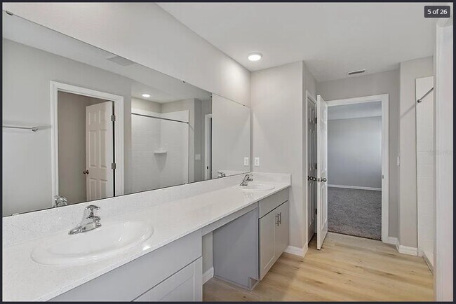 Building Photo - 14773 Summer Br Dr