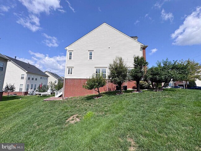Building Photo - 22827 Oakgrove Rd