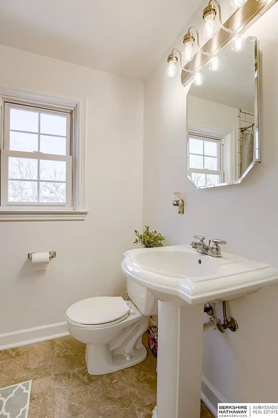 Bathroom on 2nd level - 2634 S 15th St