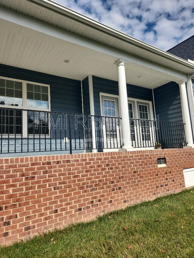 Building Photo - 7183 Yare St