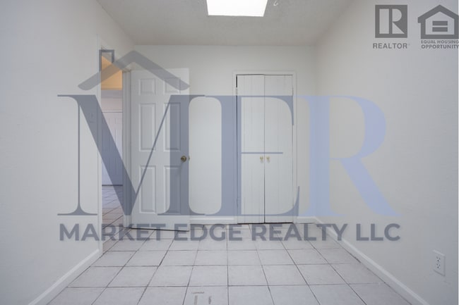 Building Photo - 3Bed/1.5Bath House at 35th/McDowell! $1199...
