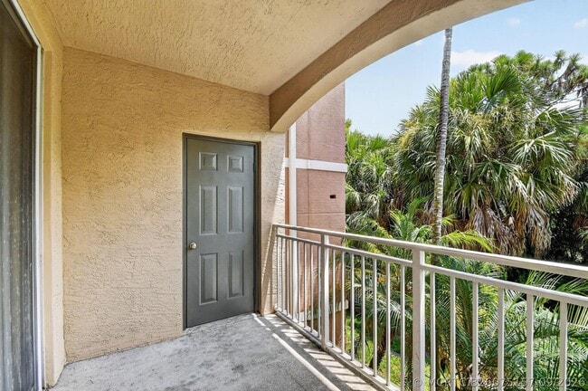 Building Photo - 6370 Emerald Dunes Dr