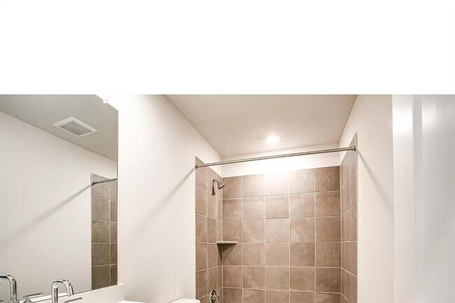 Building Photo - 6713 Coalinga Ln