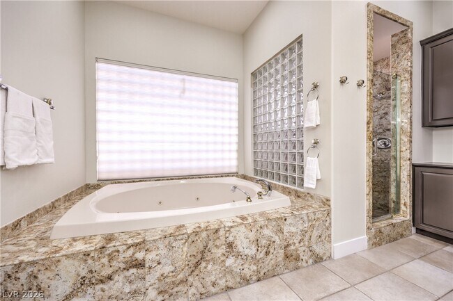 Building Photo - 7520 Captains Harbor Dr