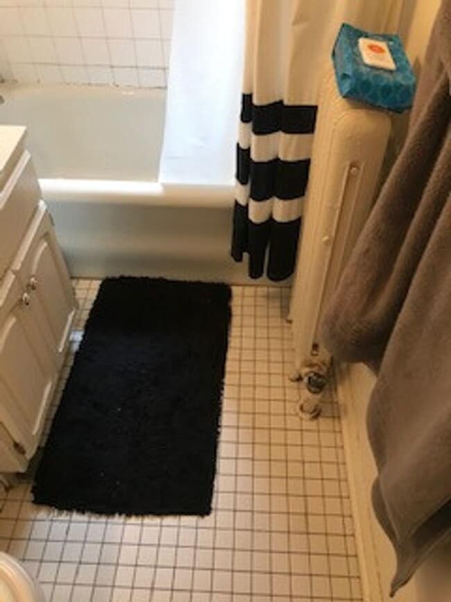 Building Photo - Lincoln Square 2 Bedroom